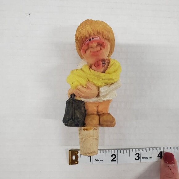 VINTAGE CARVED SPIT N WHITTLE BOTTLE STOPPER Occupation Collection Obstetrician - Picture 7 of 8